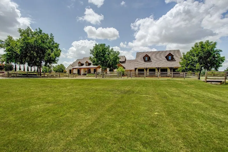 Ranch-style home on open acreage in Parker